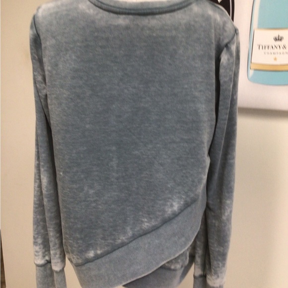 Gray Long Top L - Picture 10 of 11